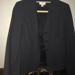 Ann Taylor loft gray suit. Perfect condition.